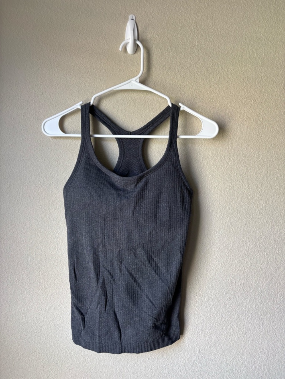 2 Pack Ribbed Workout Tank Top with Built-in Bra Size Medium